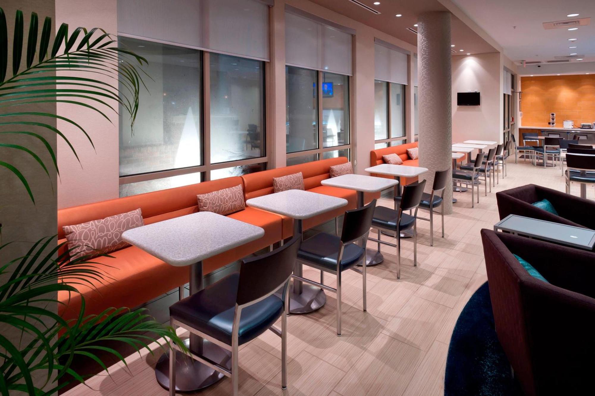 Springhill Suites By Marriott Lafayette South At River Ranch Экстерьер фото